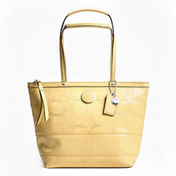 😁 Coach Custard Yellow Patent Leather Signature Stripe Tote Shoulder Bag - Picture 1 of 13